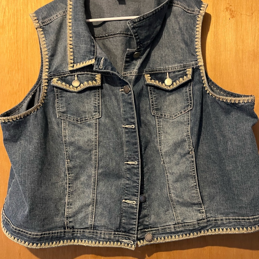 Jean vest established 1946